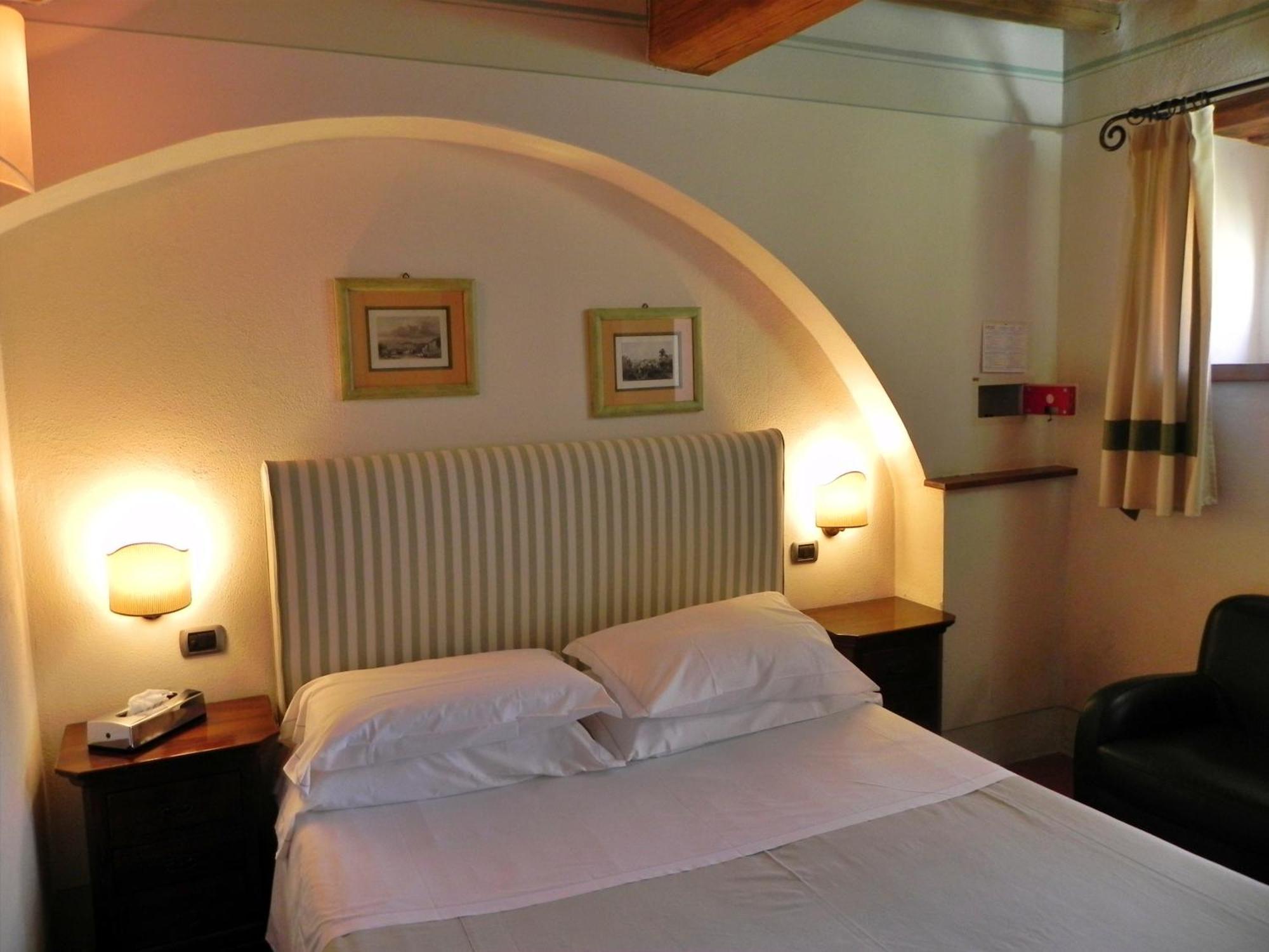 Relais La Martina Hotel Pietraviva Ruang foto